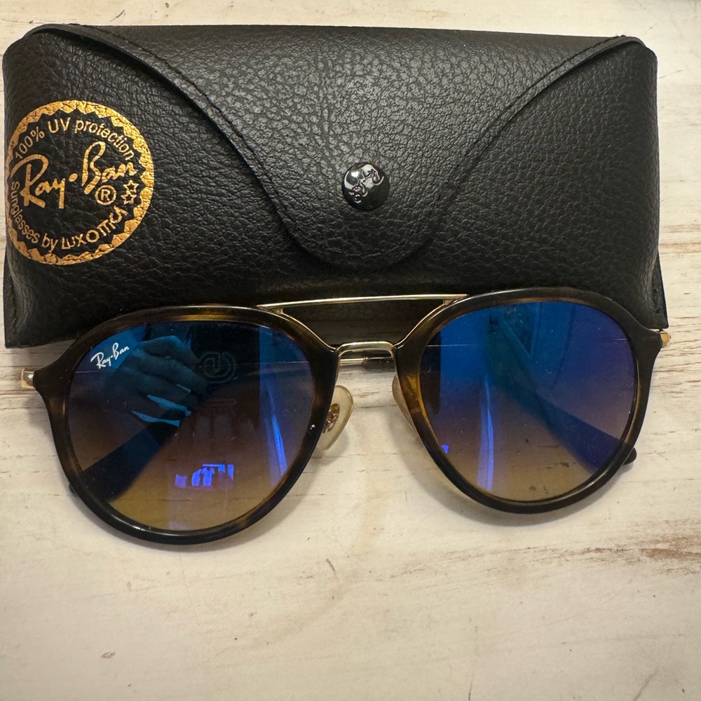 COPY - RayBan 4253 - Tortoise Aviator Blue Lens